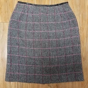 Talbots Black Tweed Pencil Skirt w/Pink Lines Sz 4